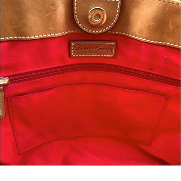 DOONEY AND BOURKE PATENT LEATHER TOTE - Picture 5 of 5